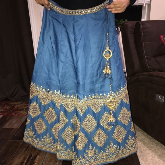 Indian wedding outfit - Picture 4 of 6